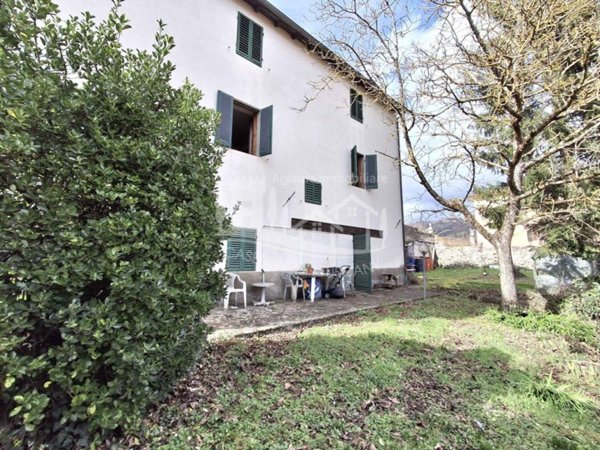 casa indipendente in vendita a Pratovecchio Stia in zona Villa