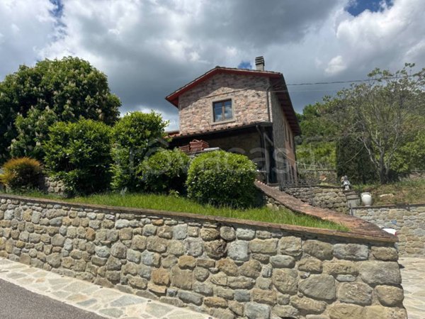 casa indipendente in vendita a Pratovecchio Stia in zona Villa