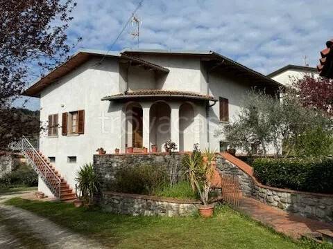 casa indipendente in vendita a Pratovecchio Stia in zona Villa