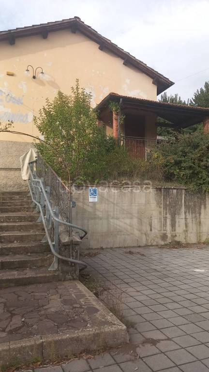 negozio in vendita a Pratovecchio Stia