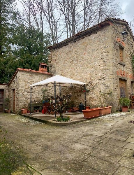 casa indipendente in vendita a Pratovecchio Stia in zona Stia