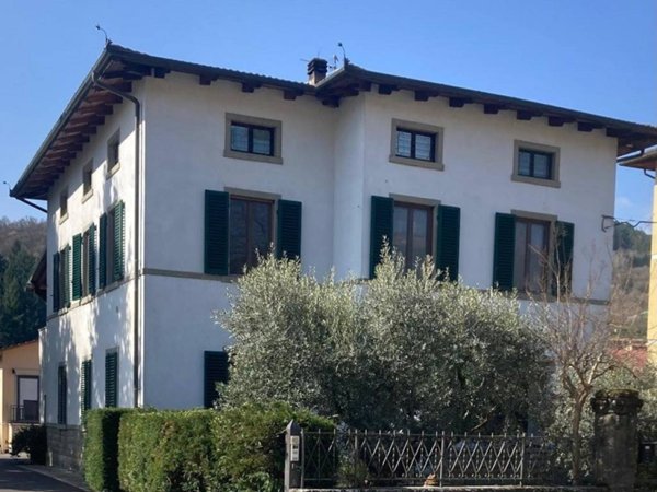 casa indipendente in vendita a Pratovecchio Stia in zona Stia