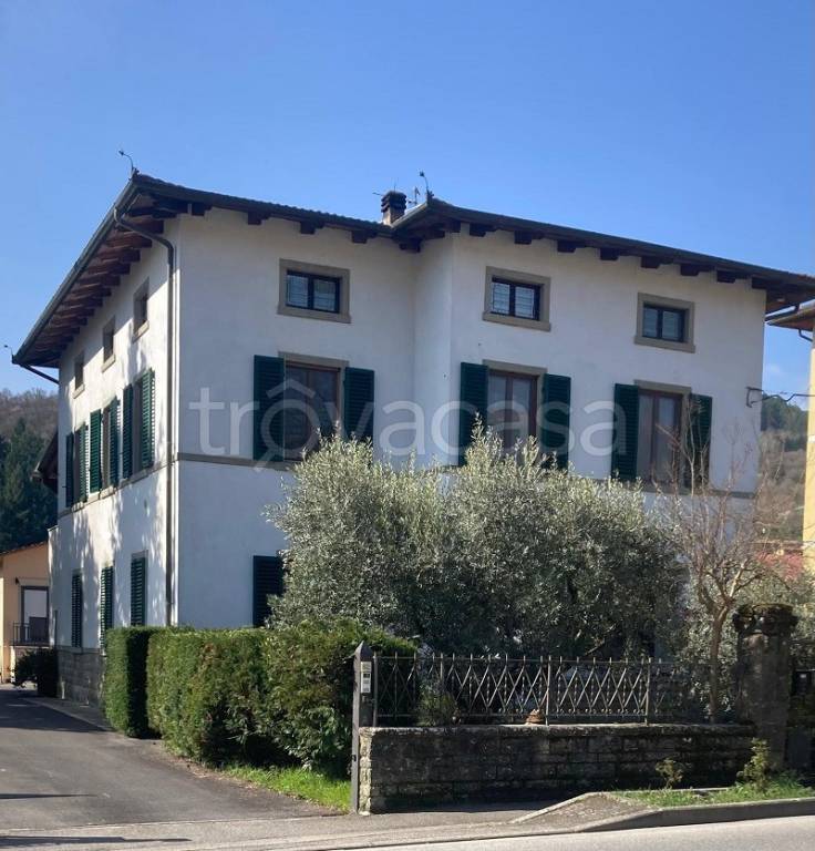 casa indipendente in vendita a Pratovecchio Stia in zona Villa