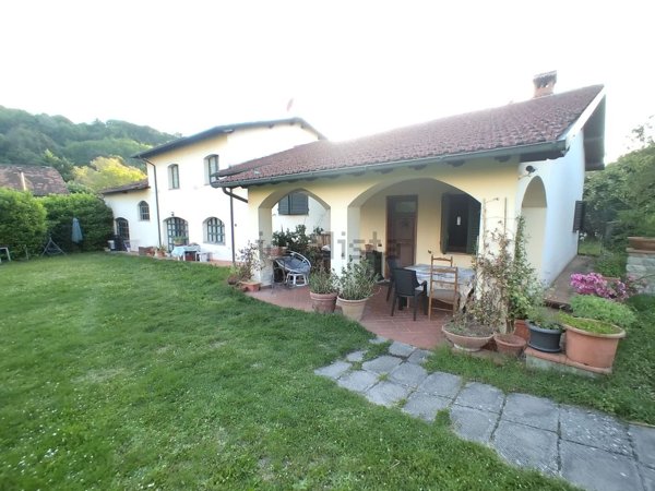 casa indipendente in vendita a Pratovecchio Stia in zona Villa