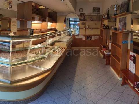negozio in vendita a Pratovecchio Stia in zona Stia