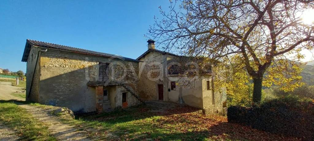 casa indipendente in vendita a Pratovecchio Stia