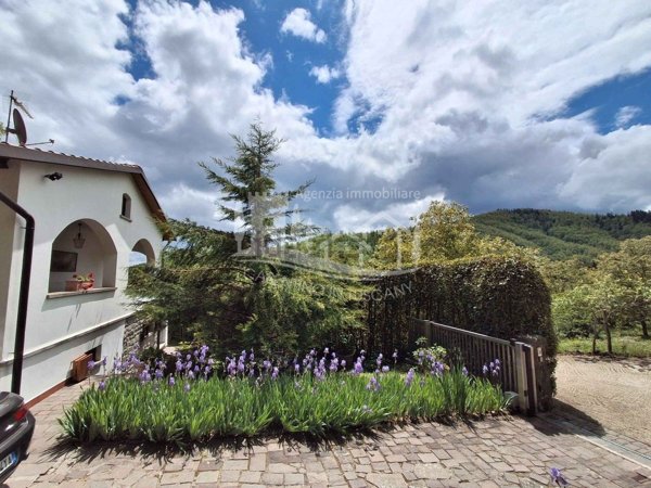 casa indipendente in vendita a Pratovecchio Stia in zona Villa