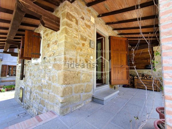 appartamento in vendita a Pratovecchio Stia in zona Stia