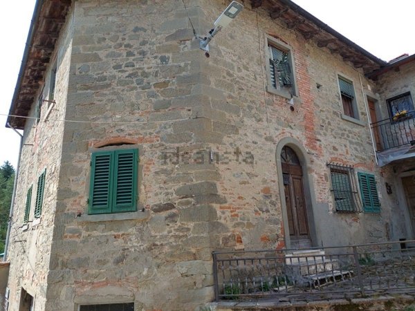 casa indipendente in vendita a Pratovecchio Stia in zona Papiano