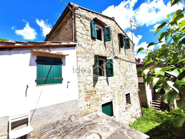 appartamento in vendita a Pratovecchio Stia in zona Stia