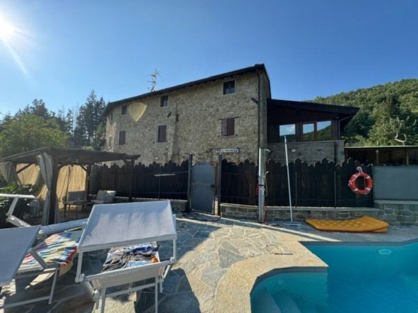 casa indipendente in vendita a Pratovecchio Stia in zona Vallucciole