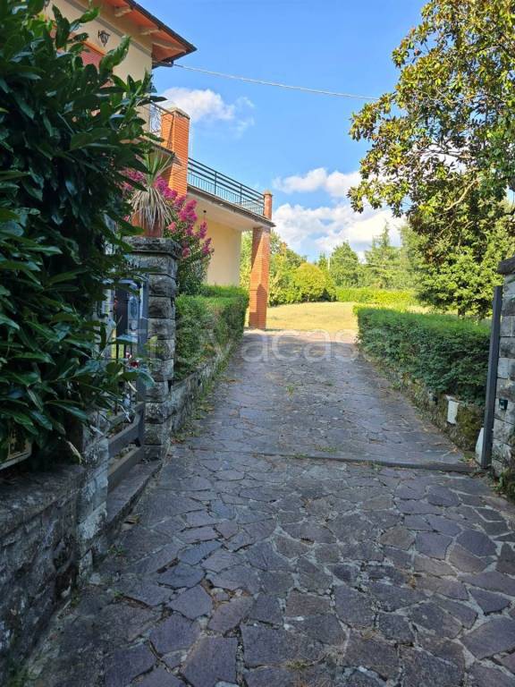 casa indipendente in vendita a Pratovecchio Stia in zona Villa