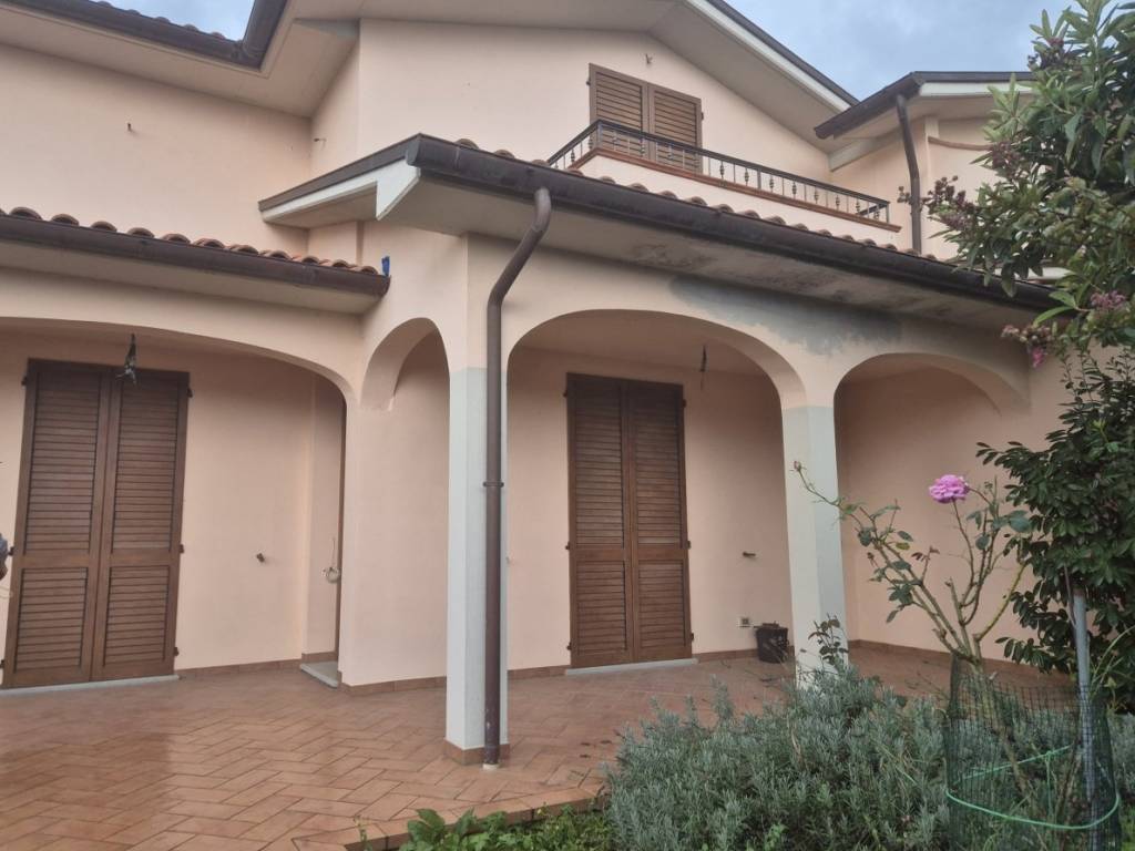 casa indipendente in vendita a Laterina Pergine Valdarno