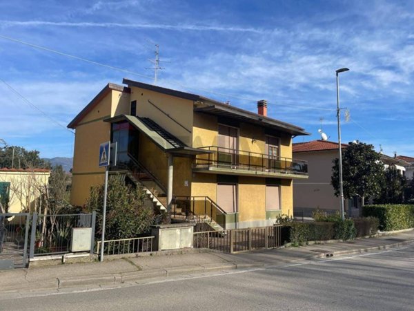 appartamento in vendita a Laterina Pergine Valdarno in zona Montalto