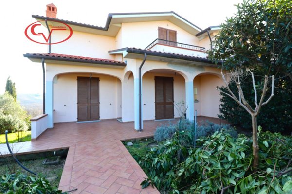casa indipendente a Laterina Pergine Valdarno in zona Pergine Valdarno