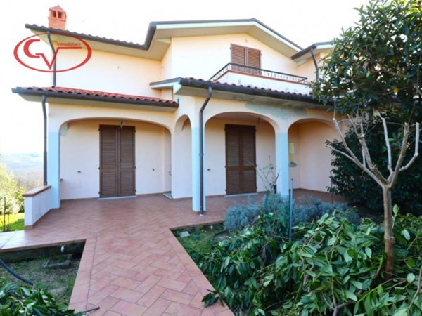 casa indipendente a Laterina Pergine Valdarno in zona Pergine Valdarno