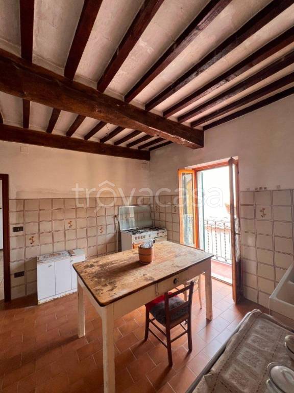 appartamento in vendita a Laterina Pergine Valdarno in zona Pergine Valdarno