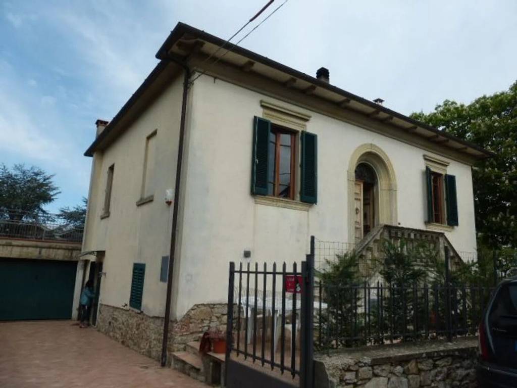 casa indipendente a Laterina Pergine Valdarno in zona Pergine Valdarno