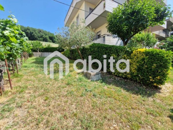 appartamento in vendita a Laterina Pergine Valdarno in zona Laterina