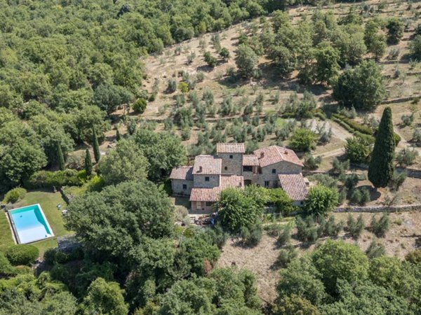 casa indipendente a Laterina Pergine Valdarno in zona Pieve a Presciano