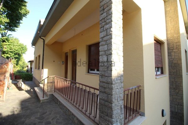 casa semindipendente in vendita a Laterina Pergine Valdarno in zona Laterina