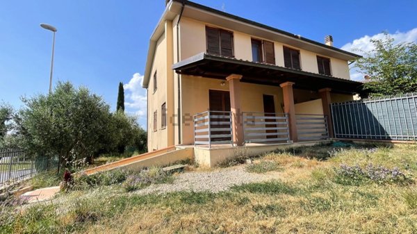 casa indipendente in vendita a Laterina Pergine Valdarno in zona Ponticino