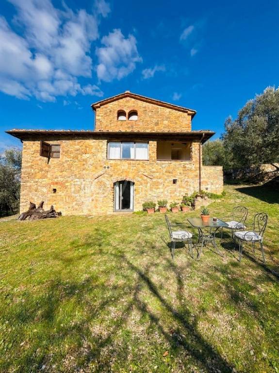 casa indipendente a Laterina Pergine Valdarno in zona Pieve a Presciano
