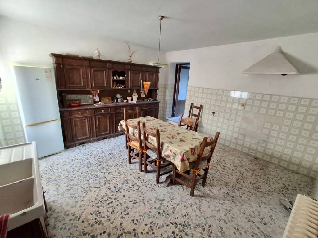 casa indipendente in vendita a Laterina Pergine Valdarno in zona Ponticino