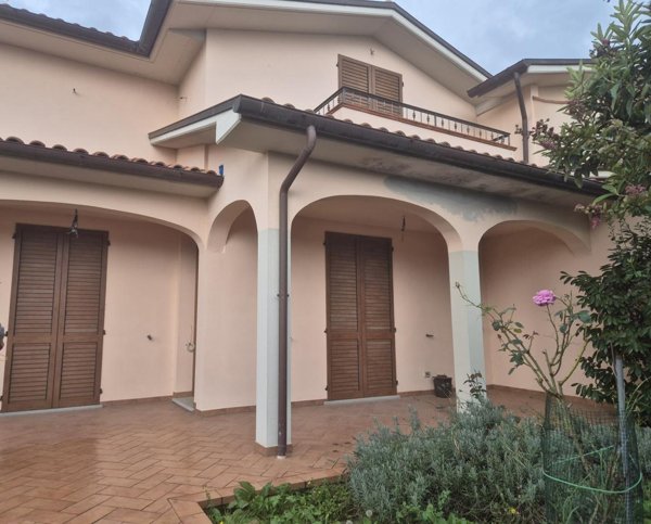 casa indipendente in vendita a Laterina Pergine Valdarno