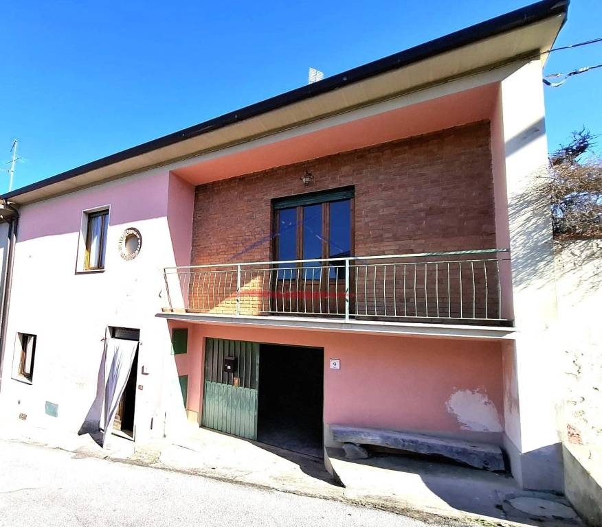 casa indipendente in vendita a Laterina Pergine Valdarno in zona Ponticino