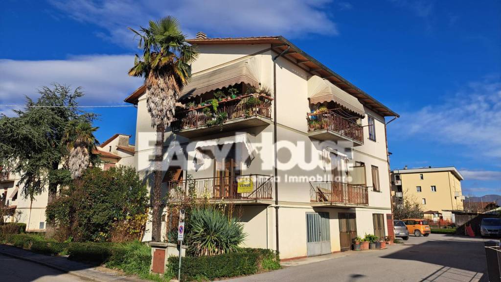 appartamento in vendita a Laterina Pergine Valdarno in zona Montalto