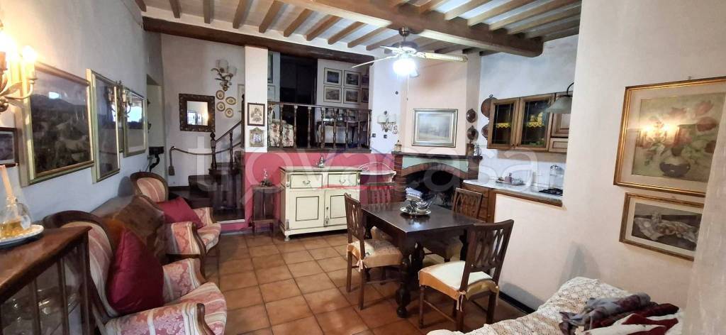 appartamento in vendita a Laterina Pergine Valdarno in zona Laterina