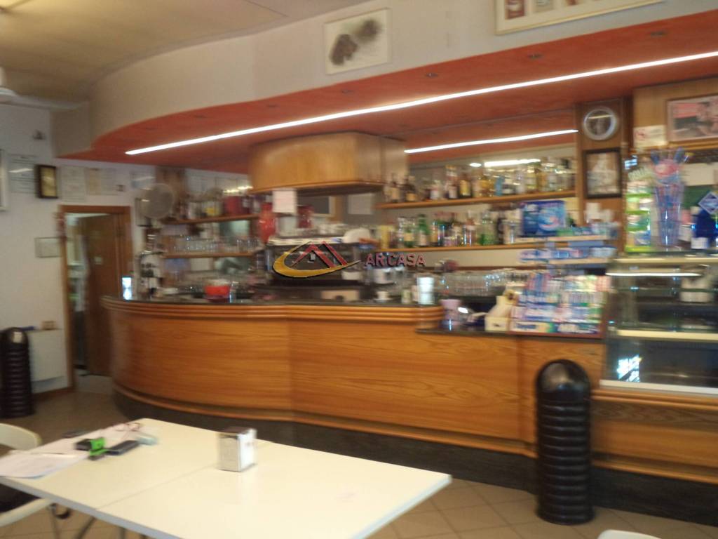 negozio in vendita a Laterina Pergine Valdarno in zona Laterina