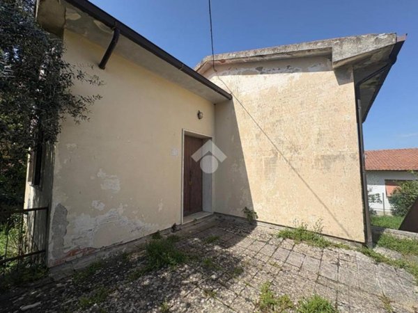 casa indipendente a Laterina Pergine Valdarno in zona Pergine Valdarno