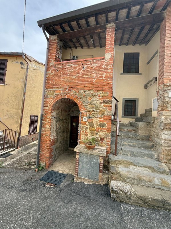 casa indipendente in vendita a Laterina Pergine Valdarno in zona Ponticino