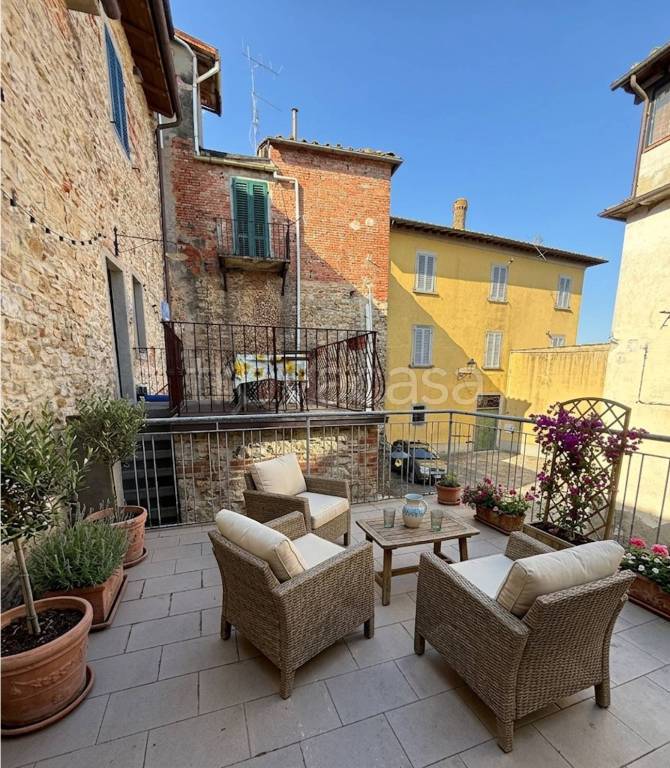 casa indipendente a Laterina Pergine Valdarno in zona Pieve a Presciano