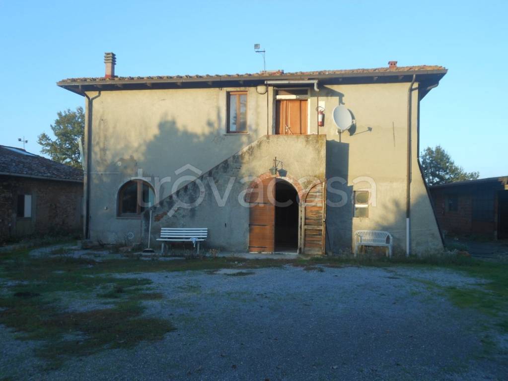 locale commerciale in vendita a Laterina Pergine Valdarno