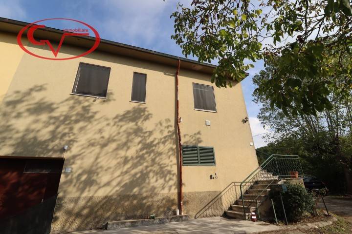 appartamento in vendita a Laterina Pergine Valdarno in zona Laterina
