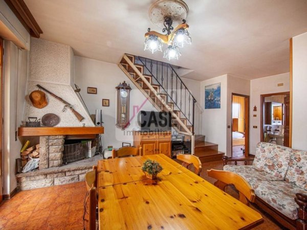 appartamento in vendita ad Abbadia San Salvatore in zona Zaccaria