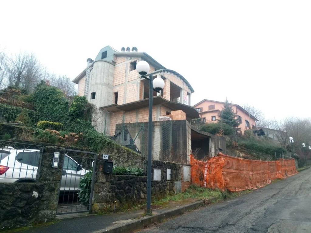 casa indipendente in vendita ad Abbadia San Salvatore