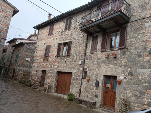 casa indipendente in vendita ad Abbadia San Salvatore