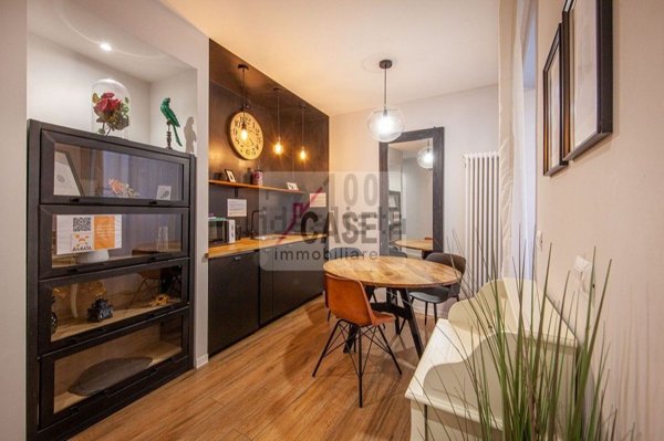 esavano in vendita ad Abbadia San Salvatore