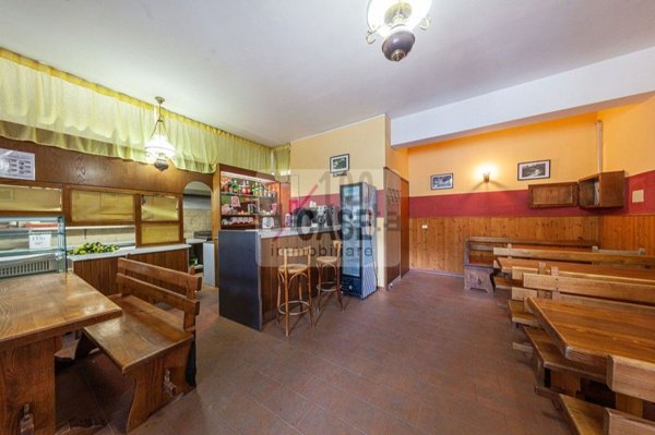 negozio in vendita ad Abbadia San Salvatore