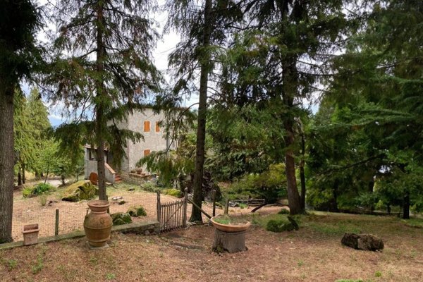 casa indipendente in vendita ad Abbadia San Salvatore in zona Zaccaria