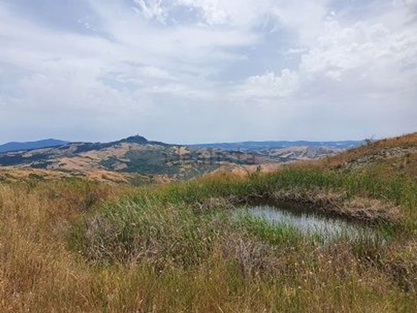 casale in vendita ad Abbadia San Salvatore in zona Zaccaria
