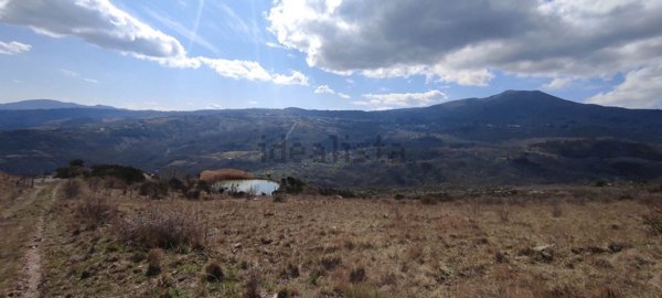 casa indipendente in vendita ad Abbadia San Salvatore in zona Zaccaria