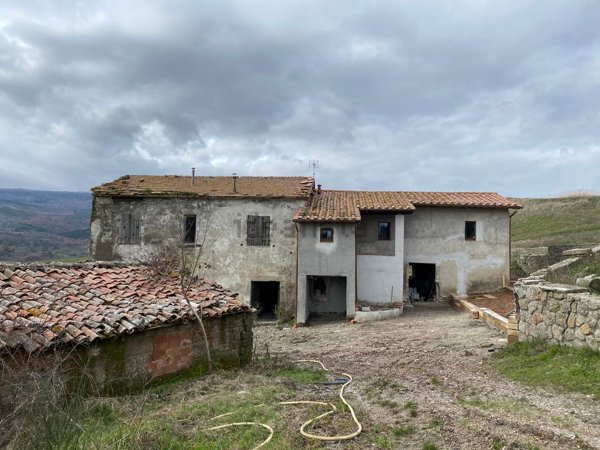 casale in vendita ad Abbadia San Salvatore in zona Zaccaria