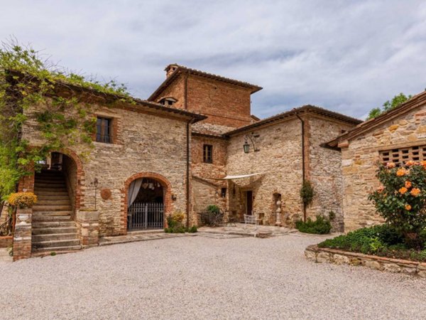casa indipendente in vendita ad Asciano