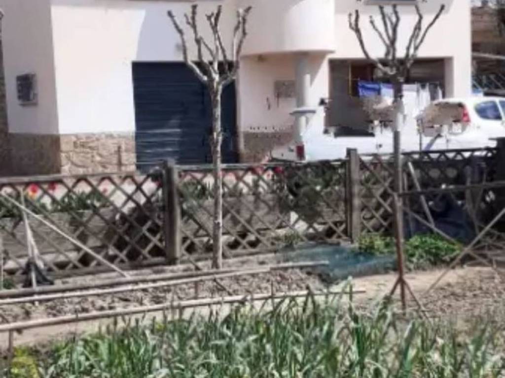 casa indipendente in vendita ad Asciano