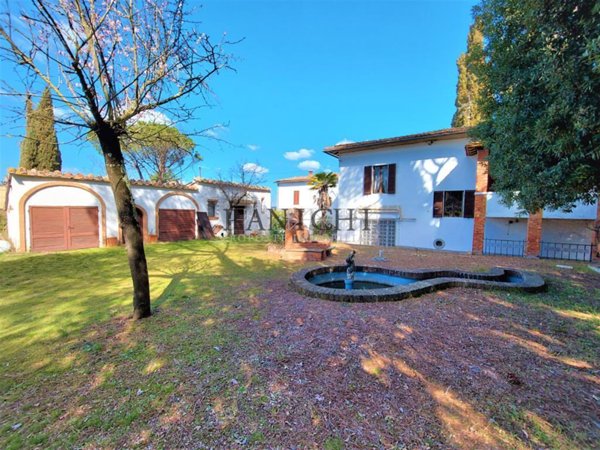 casa indipendente in vendita ad Asciano